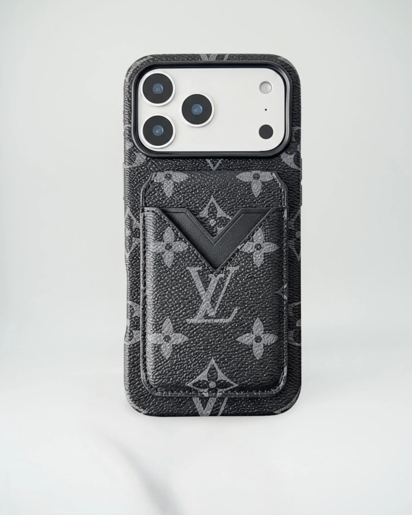 Beige Monogram Gucci iPhone 17 Pro Max Case with Cardholder – Classic Canvas Luxury