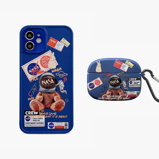 Limited Blue Astronaut Phone & AirPods Case | 2-Pack – iPhone 18 Pro