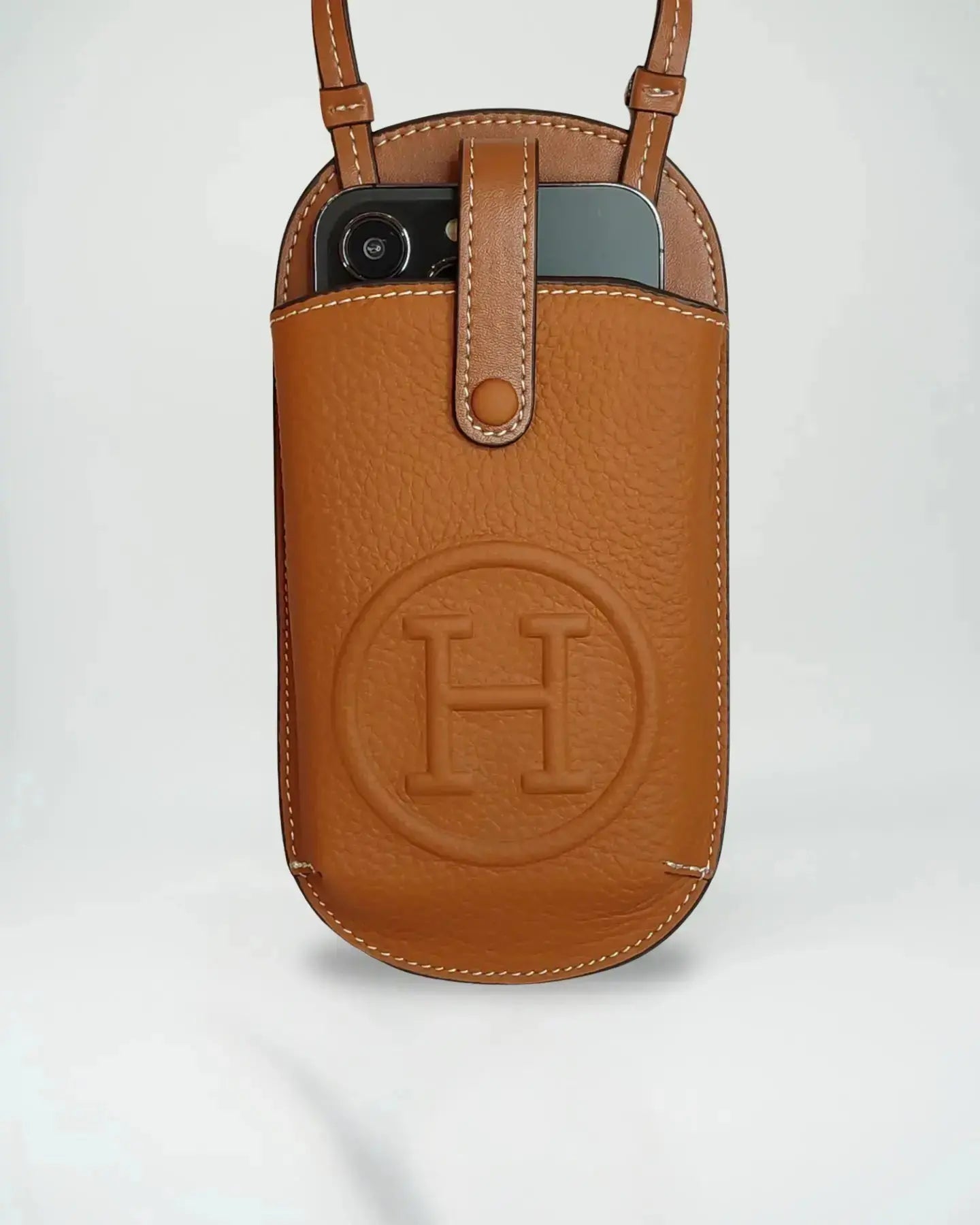 Le Pouch Orange Hermès iPhone 17 Pro Max Case Crossbody Strap BREATHE