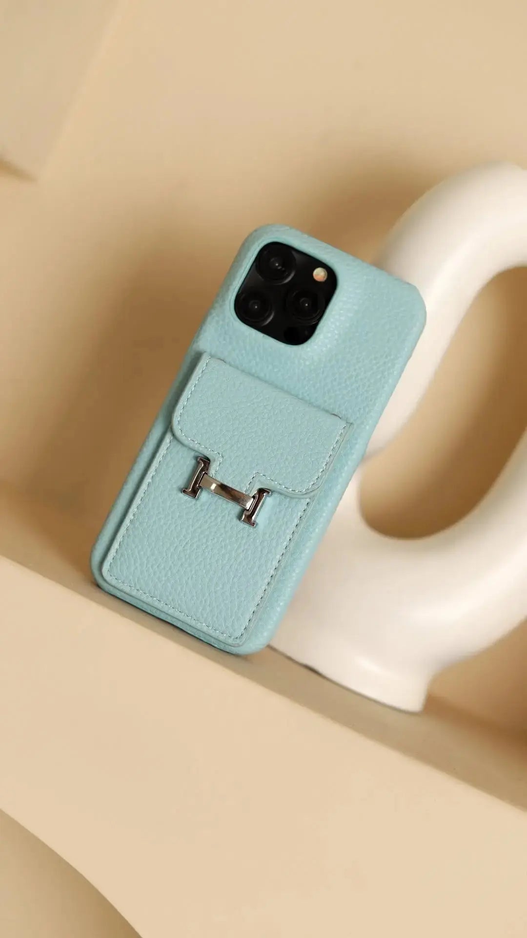 Le Bleu Hermès iPhone 17 Pro Max Case with Cardholder BREATHE