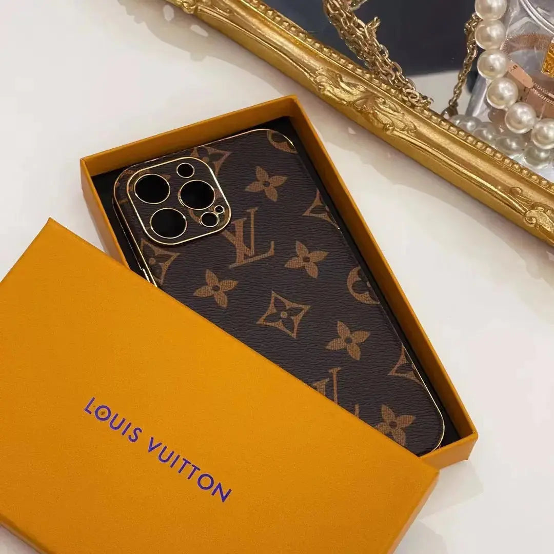 Louis Vuitton iPhone 17 Pro Max Case – Brown Monogram Leather