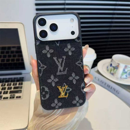 Louis Vuitton iPhone 17 Pro Max card holder case in Black