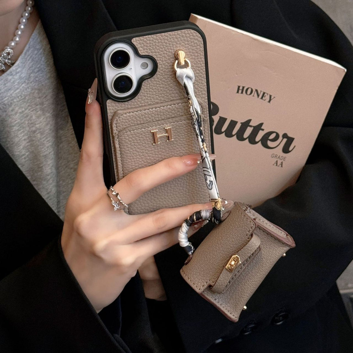 Hermes iPhone 18 Pro Max Case with AirPods Cover – Luxury Leather Designer Set