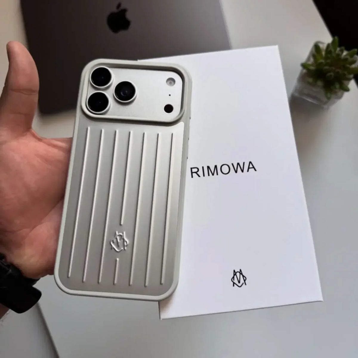 Black Rimowa iPhone 18 Pro Case – Luxury Travel Design