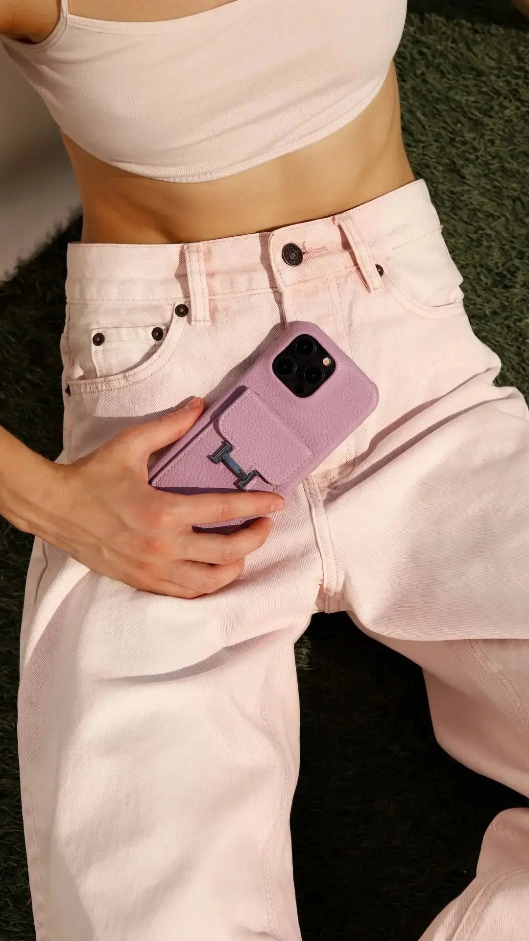 Le Lilas Hermès iPhone 17 Pro Max Case with Cardholder BREATHE